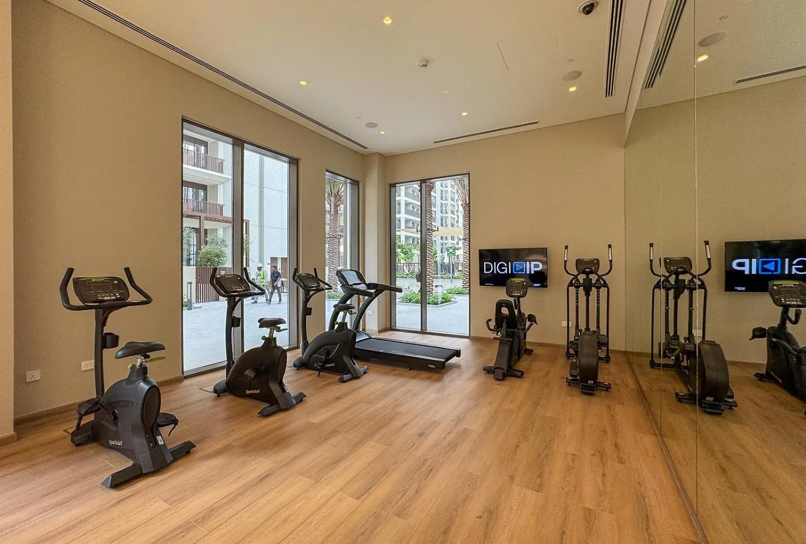 Charming 1Br With Airy Terrace, Pool And Gym Access Apartment Dubai United Arab Emirates