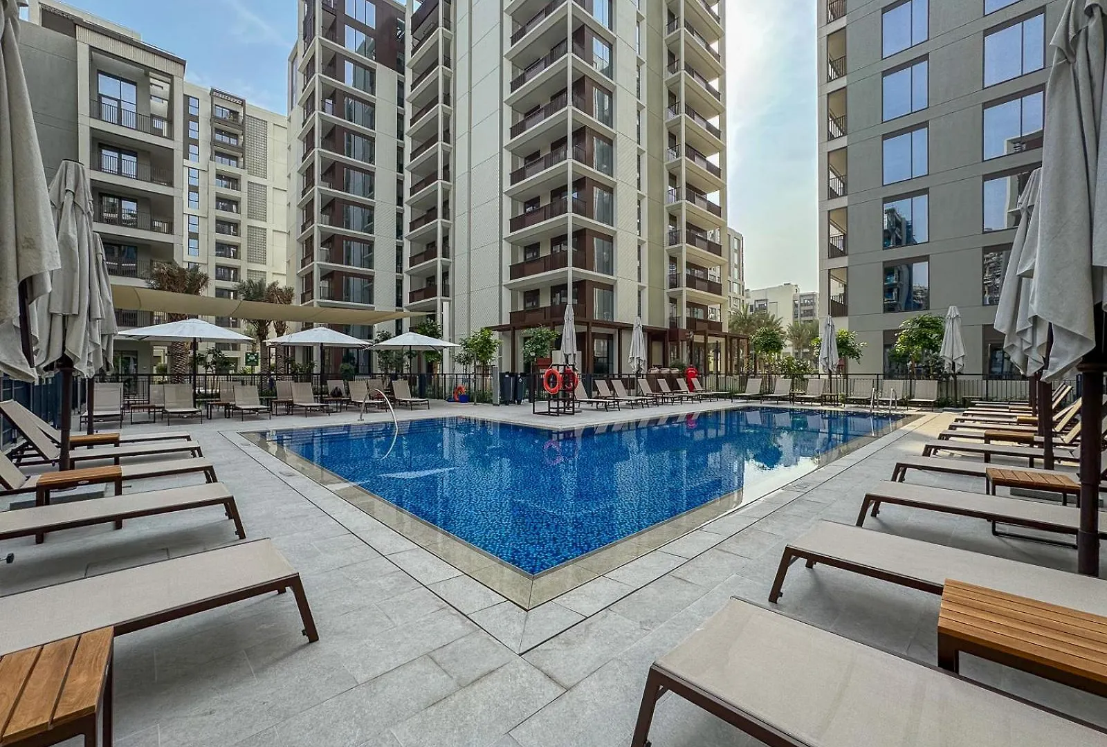 Charming 1Br With Airy Terrace, Pool And Gym Access Apartment Dubai United Arab Emirates