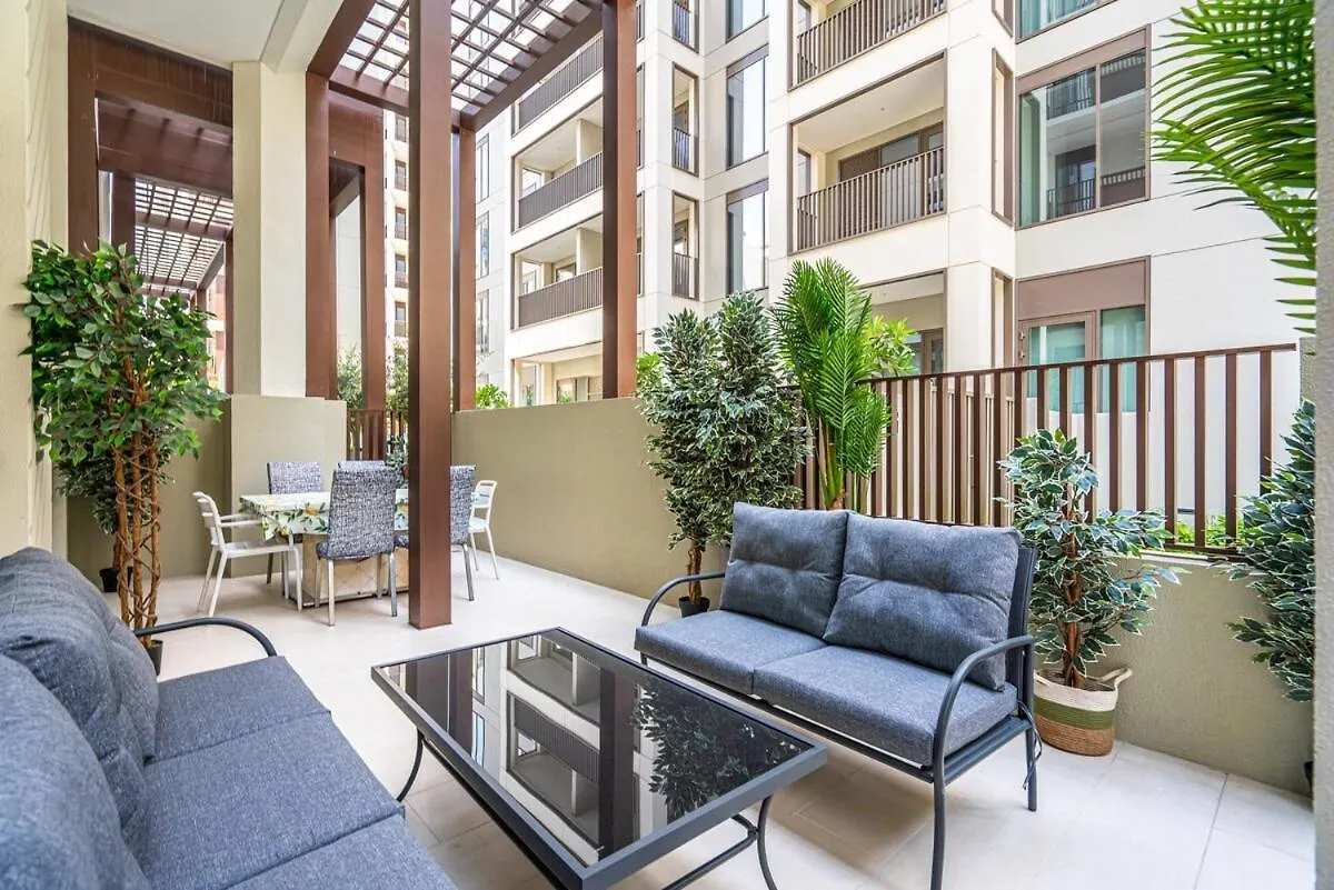 Charming 1Br With Airy Terrace, Pool And Gym Access Apartment Dubai 0*,  United Arab Emirates