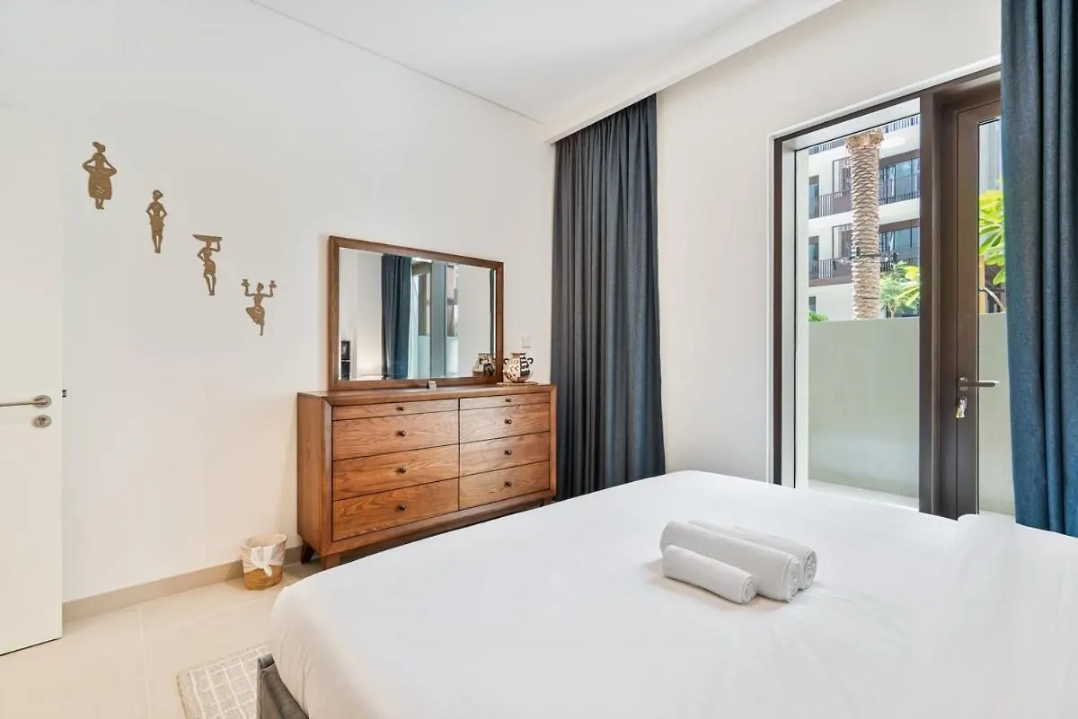 Charming 1Br With Airy Terrace, Pool And Gym Access Apartment Dubai