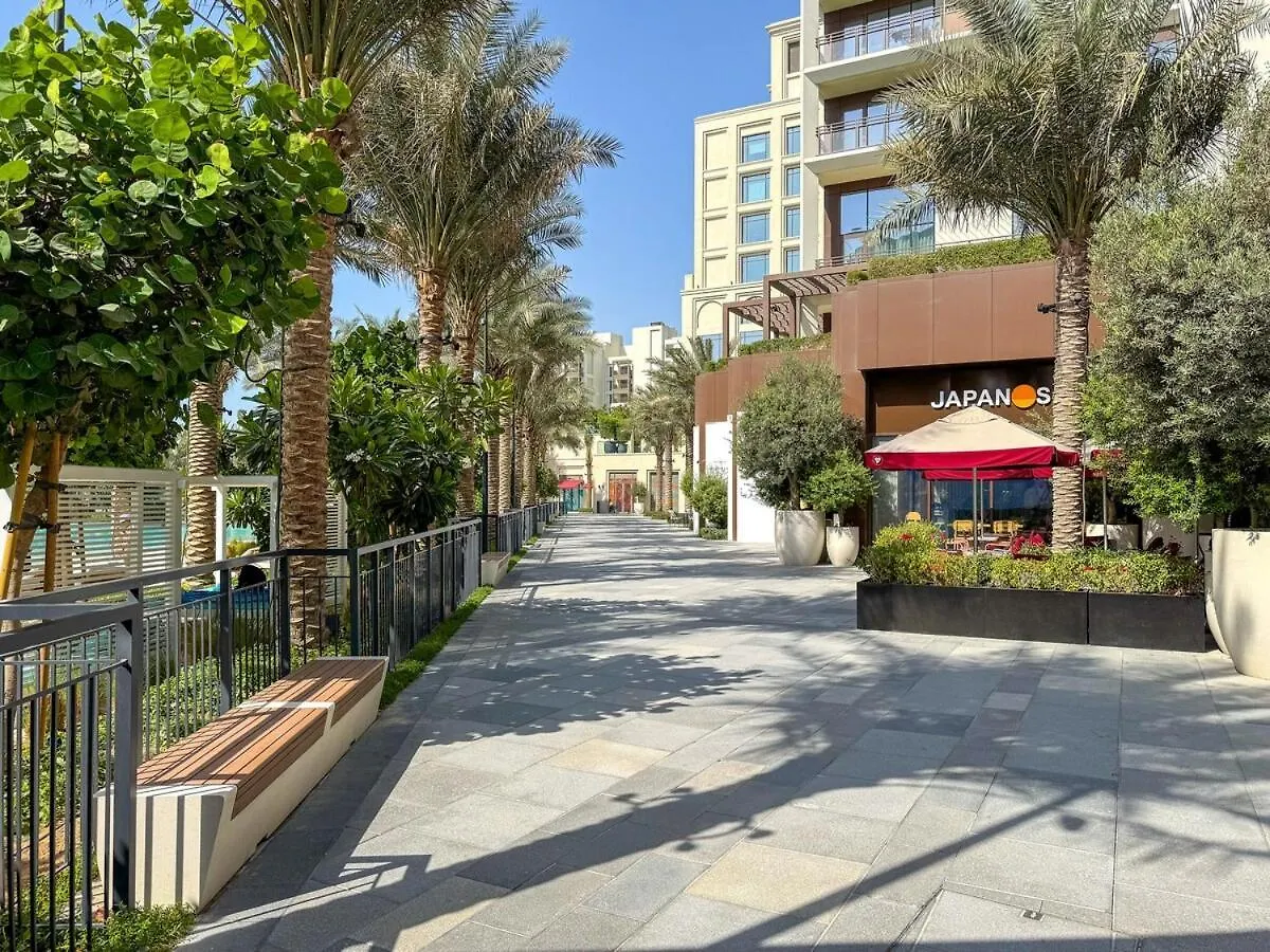 Charming 1Br With Airy Terrace, Pool And Gym Access Apartment Dubai United Arab Emirates